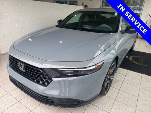 Used 2024 Honda Accord Sport image 3
