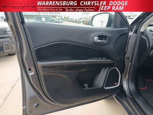 Used 2017 Jeep Compass Limited AWD/4WD image 11