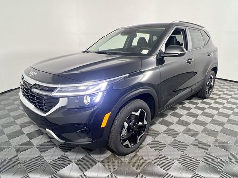 New 2026 Kia Seltos S image 9