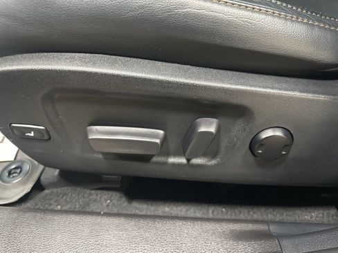 Used 2019 Toyota Highlander Limited w/ Protection Package #3 image 16