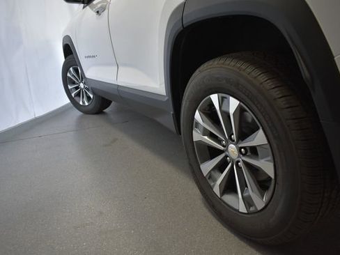 New 2026 Chevrolet Equinox LT FWD image 9