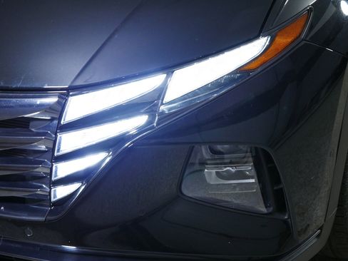 Used 2023 Hyundai Tucson Limited image 16