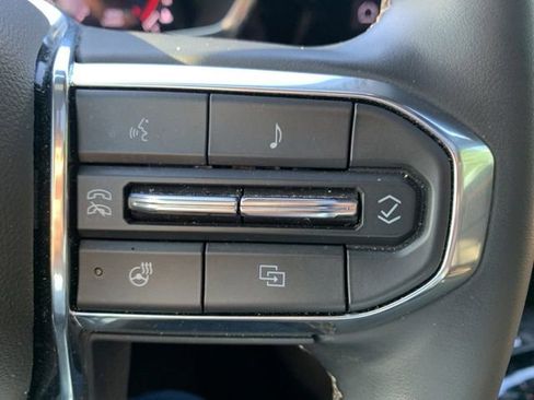 Used 2024 GMC Canyon Denali AWD/4WD image 12