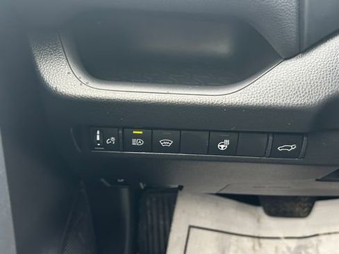Used 2025 Toyota RAV4 XLE w/ Convenience Package AWD/4WD image 23