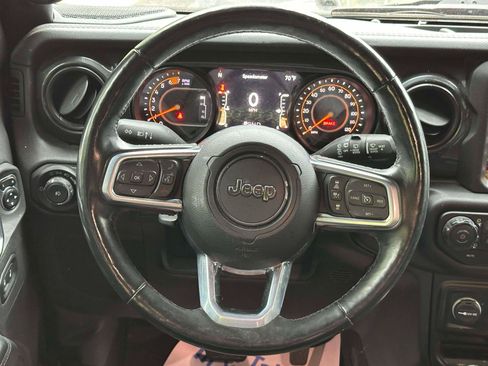 Used 2020 Jeep Wrangler Unlimited Sahara AWD/4WD image 12