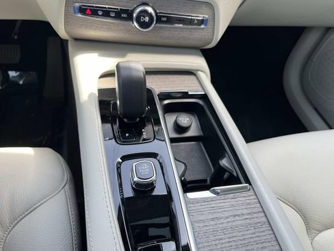 Used 2024 Volvo XC90 B6 Plus w/ Protection Package image 36