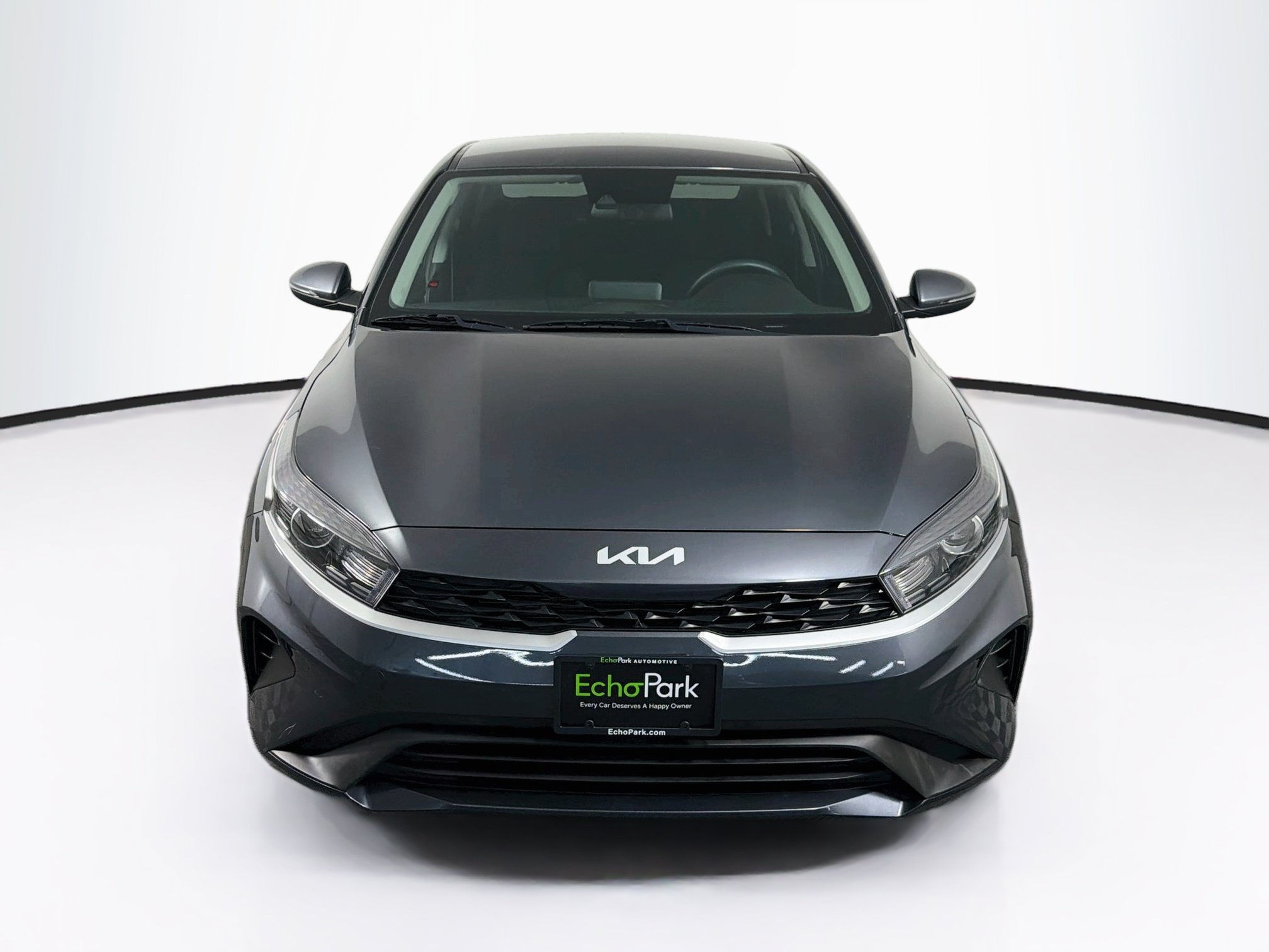 Used 2024 Kia Forte LXS w/ LXS Technology Package FWD image 2
