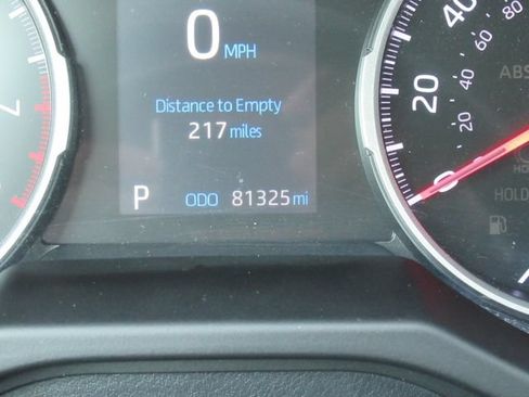 Used 2019 Toyota RAV4 LE FWD image 29
