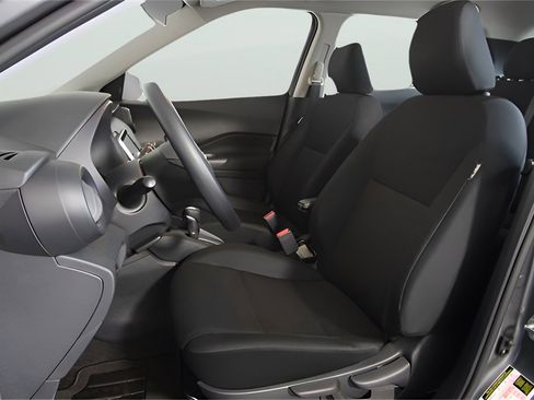 Used 2024 Nissan Kicks S image 14