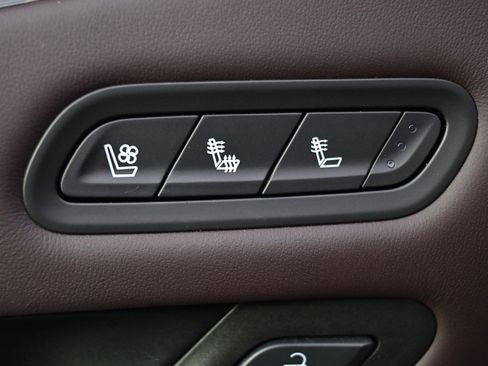 Certified 2024 Cadillac Escalade Sport Platinum w/ LPO, ONYX Package image 25