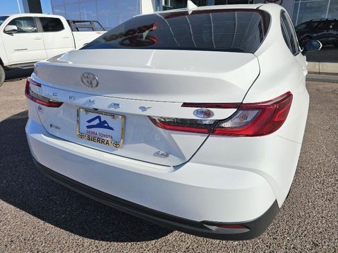 Used 2025 Toyota Camry LE w/ Convenience Package image 13