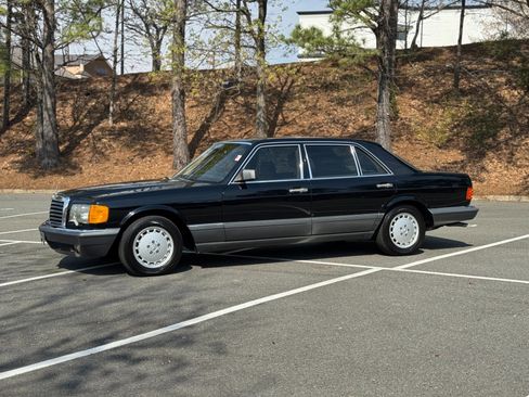 Used 1990 Mercedes-Benz 560 SEL image 5