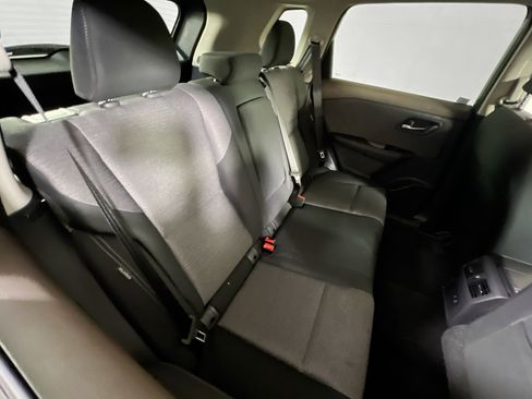 Used 2021 Nissan Rogue SV image 24