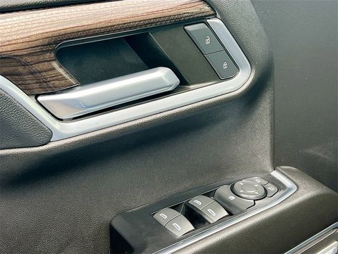 Used 2022 Chevrolet Silverado 1500 RST image 17