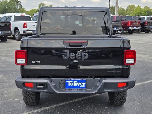 New 2025 Jeep Gladiator Sport image 5