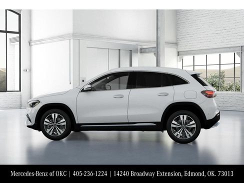 Used 2025 Mercedes-Benz GLA 250 image 33