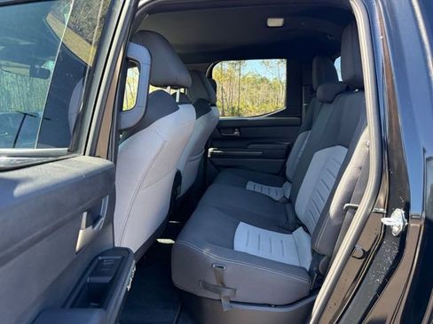 Used 2025 Toyota Tacoma TRD Off-Road image 9
