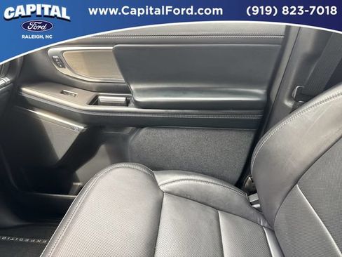 Certified 2025 Ford Expedition Platinum w/ Driver's Package AWD/4WD image 29