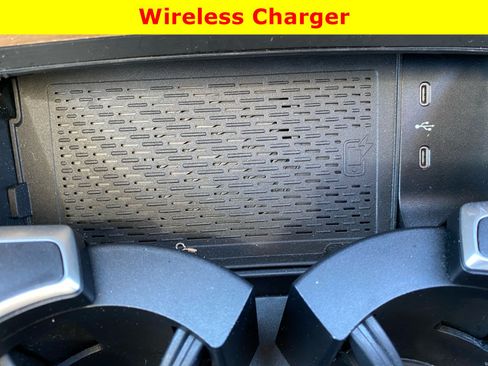 Used 2025 Mercedes-Benz GLS 450 4MATIC w/ AMG Line Exterior image 27