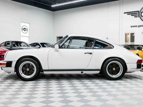 Used 1989 Porsche 911 Carrera RWD image 11