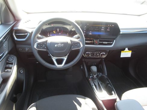 New 2026 Chevrolet TrailBlazer LT w/ Convenience Package FWD image 15