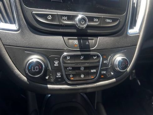 Used 2020 Chevrolet Malibu LT w/ Leather Package FWD image 29