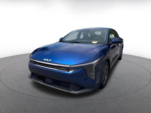 Used 2025 Kia K4 FWD image 6