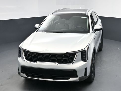 New 2026 Kia Sorento S image 9