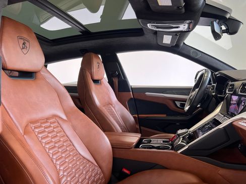 Used 2019 Lamborghini Urus AWD/4WD image 22