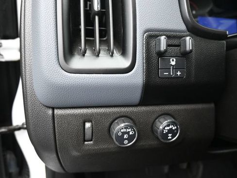 Used 2021 Chevrolet Colorado Z71 AWD/4WD image 13