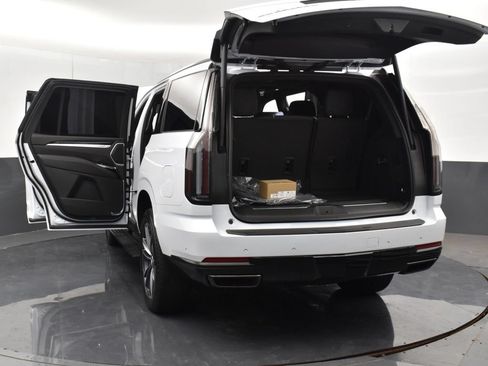 Used 2026 Cadillac Escalade Sport w/ Touring Package AWD/4WD image 39