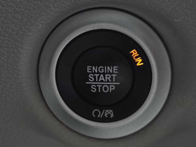 Used 2024 Chrysler Pacifica Touring-L FWD image 24