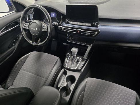 Used 2023 Kia Seltos S w/ Navigation Package image 18