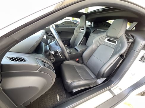 Used 2023 Jaguar F-TYPE Coupe RWD image 11