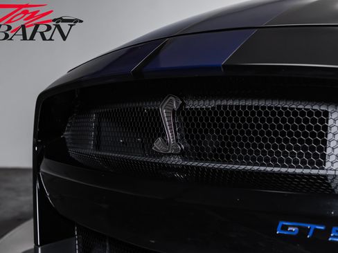 Used 2021 Ford Mustang Shelby GT500 w/ Technology Package RWD image 9