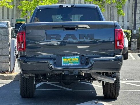 New 2026 RAM 2500 Big Horn AWD/4WD image 5