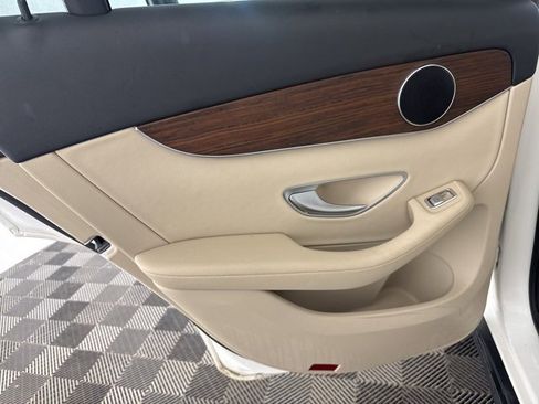 Used 2022 Mercedes-Benz GLC 300 GLC 300 image 19