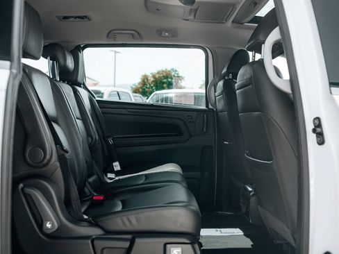 Used 2018 Honda Odyssey Elite image 54