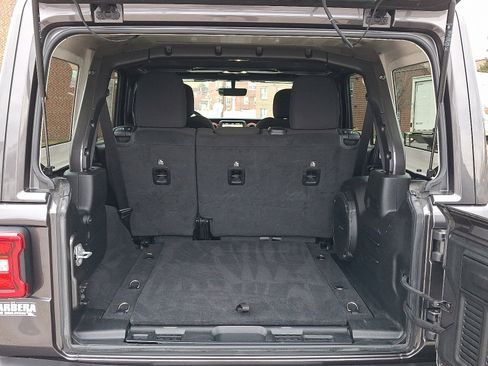 Used 2021 Jeep Wrangler Unlimited Rubicon image 27