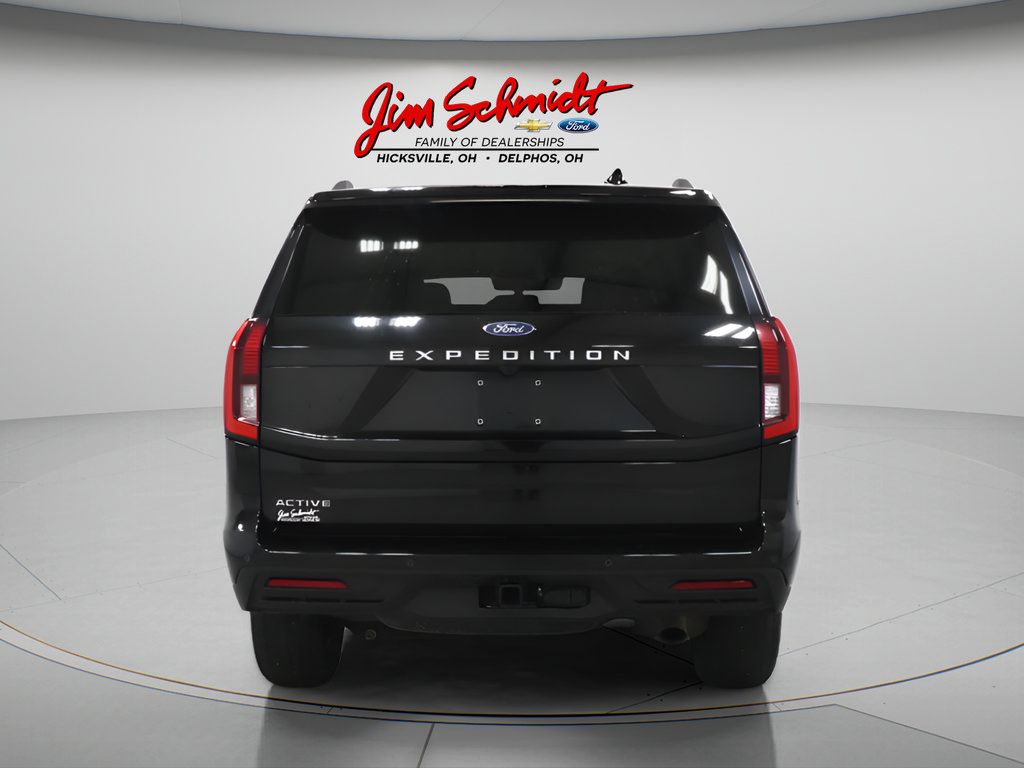 Used 2025 Ford Expedition Active AWD/4WD image 11