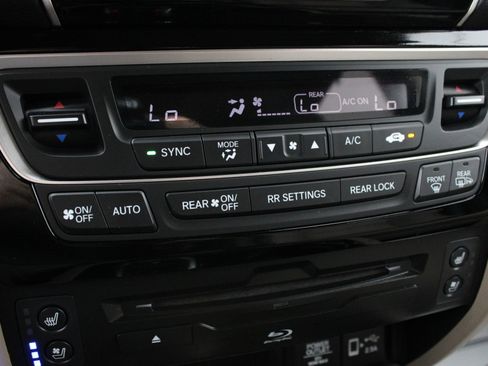 Used 2020 Honda Pilot Elite image 50