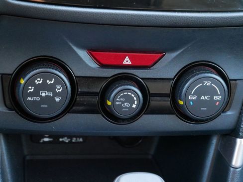 Used 2020 Subaru Forester Premium image 23