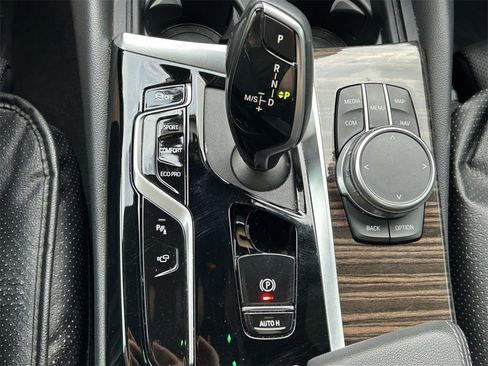 Used 2021 BMW 540i w/ Premium Package image 35