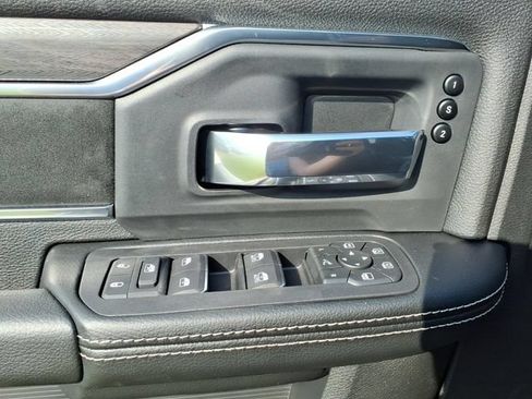New 2026 RAM 2500 Laramie AWD/4WD image 11