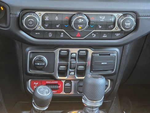 New 2026 Jeep Gladiator Mojave AWD/4WD image 31