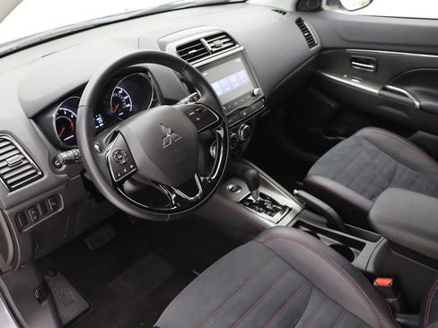 Used 2025 Mitsubishi Outlander Sport AWD image 13