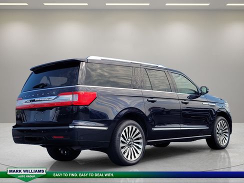 Used 2021 Lincoln Navigator L Reserve w/ Luxury Package AWD/4WD image 4
