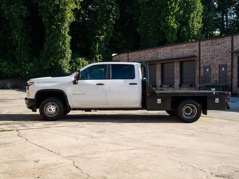 Used 2022 Chevrolet Silverado 3500 W/T w/ WT Convenience Package AWD/4WD image 4