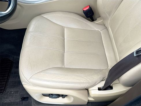 Used 2017 Land Rover Range Rover Sport HSE image 21