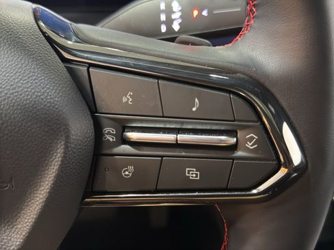Used 2026 Chevrolet Traverse RS w/ LPO, Floor Liner Package AWD/4WD image 28